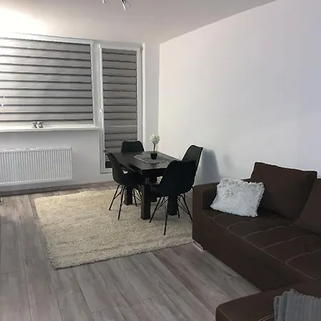 公寓 Apartament Julia 2 *